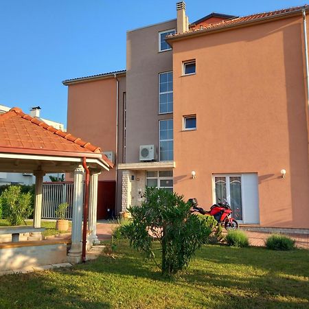 Bed & Breakfast Grgic Novigrad Istria Exterior foto