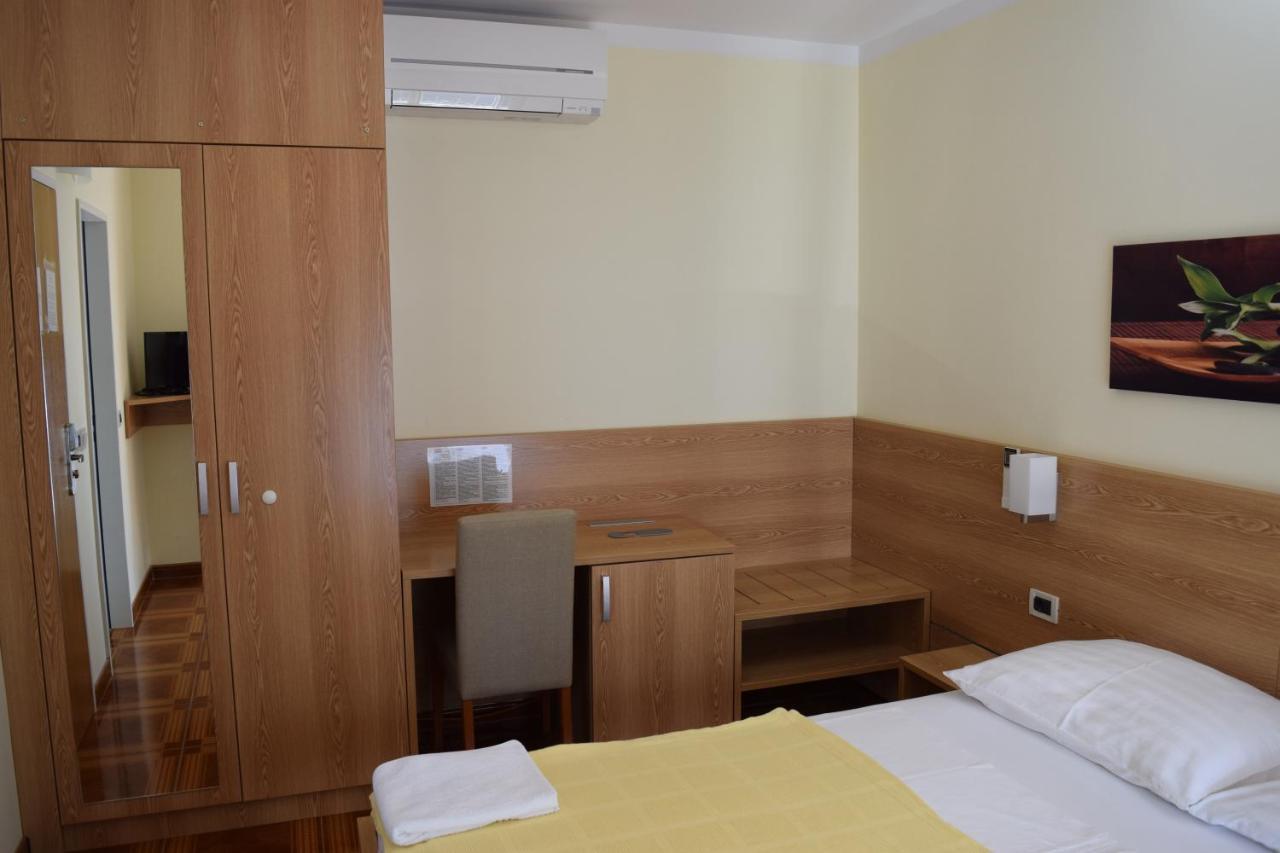 Bed & Breakfast Grgic Novigrad Istria Exterior foto