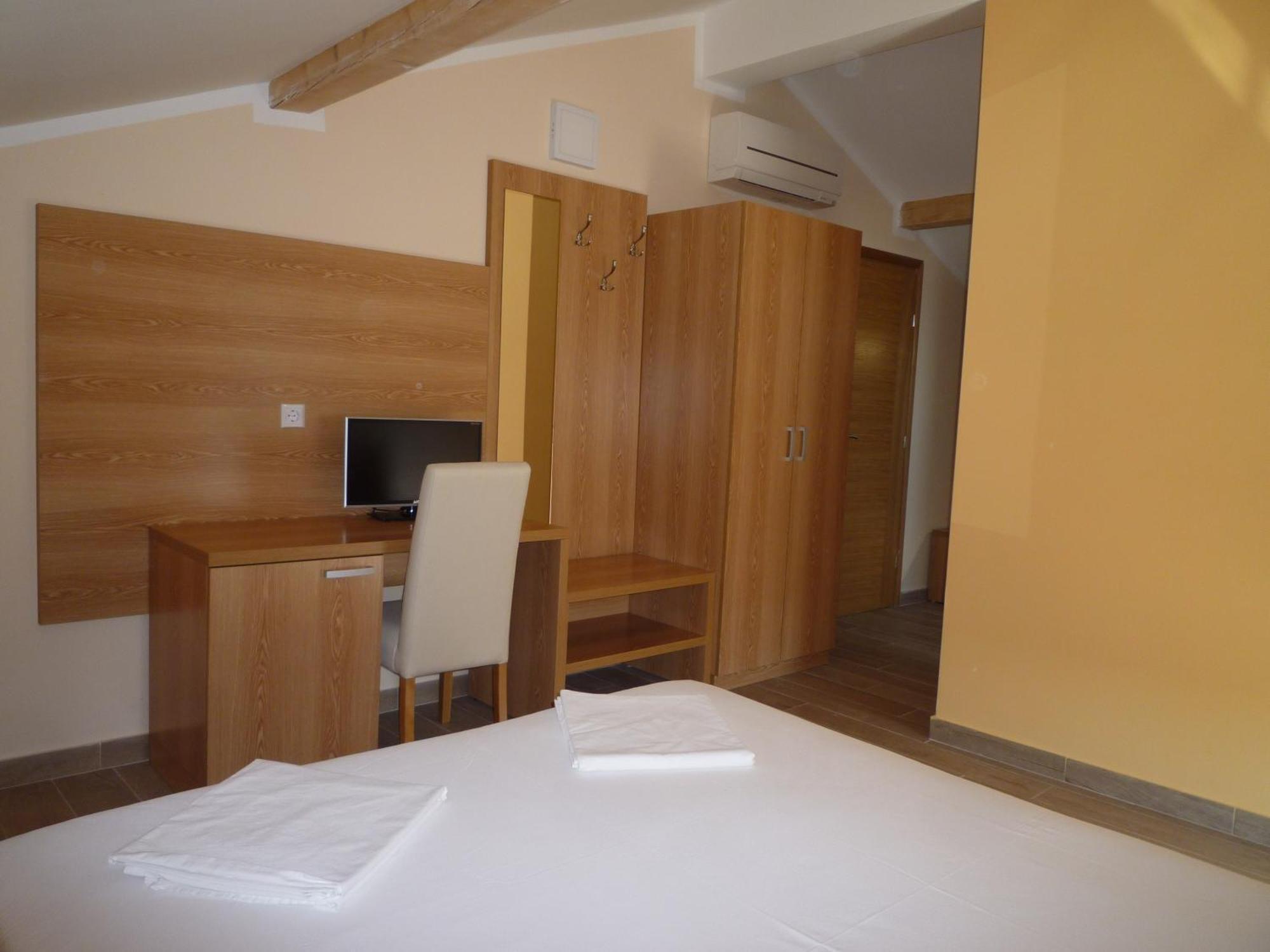 Bed & Breakfast Grgic Novigrad Istria Exterior foto